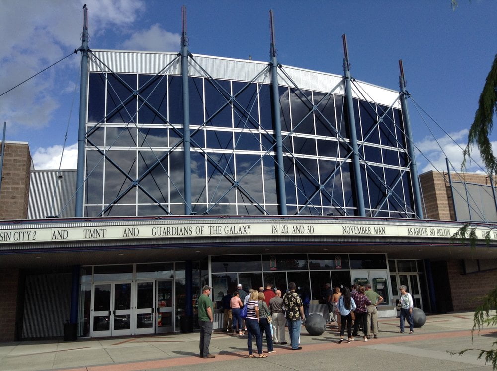 Movie theater in Redmond, Washington

