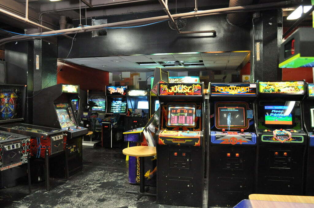 Video arcade in Tacoma for couples