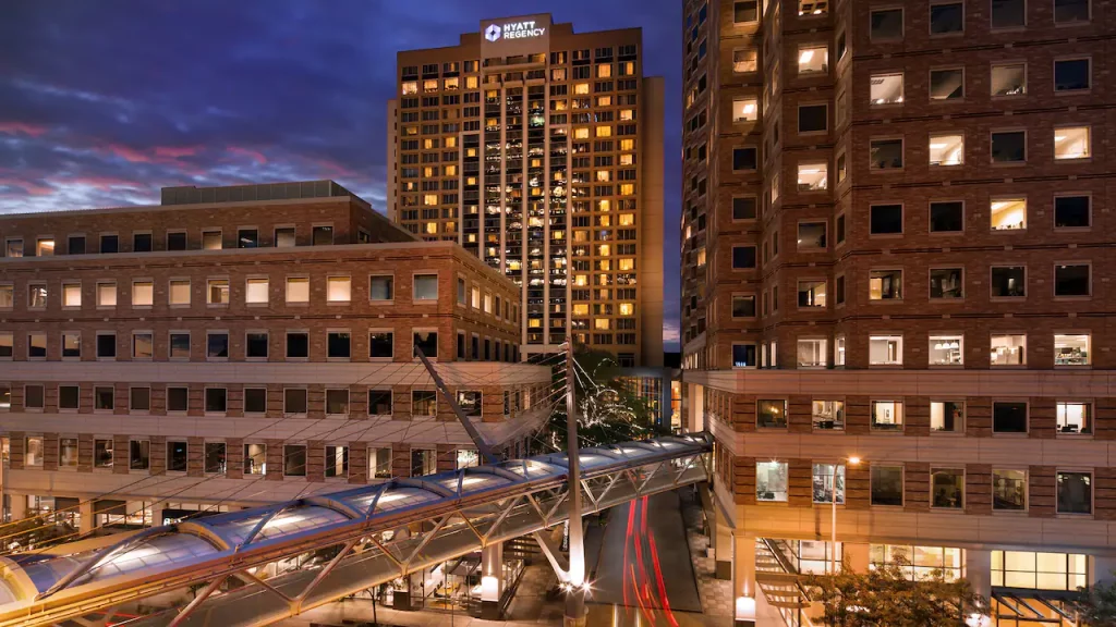 4-Star Hotels in Bellevue For Couples