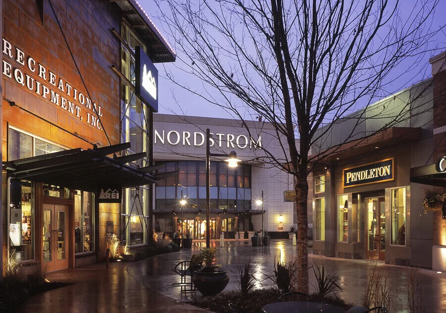 Shopping mall in Lynnwood, Washington
