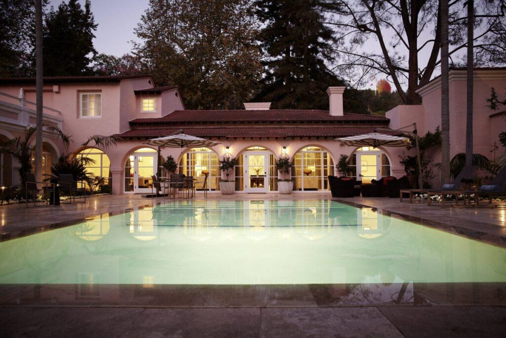 Amazing luxury Resorts in Los Angeles, CA