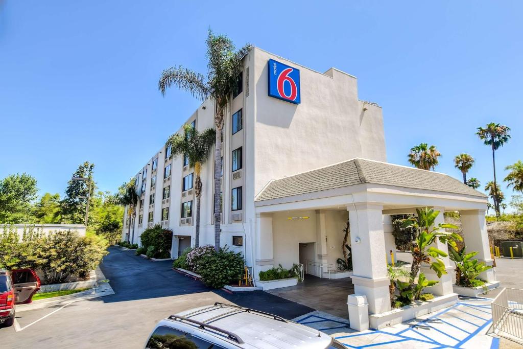 2-star fantastic hotel in San Diego, California
