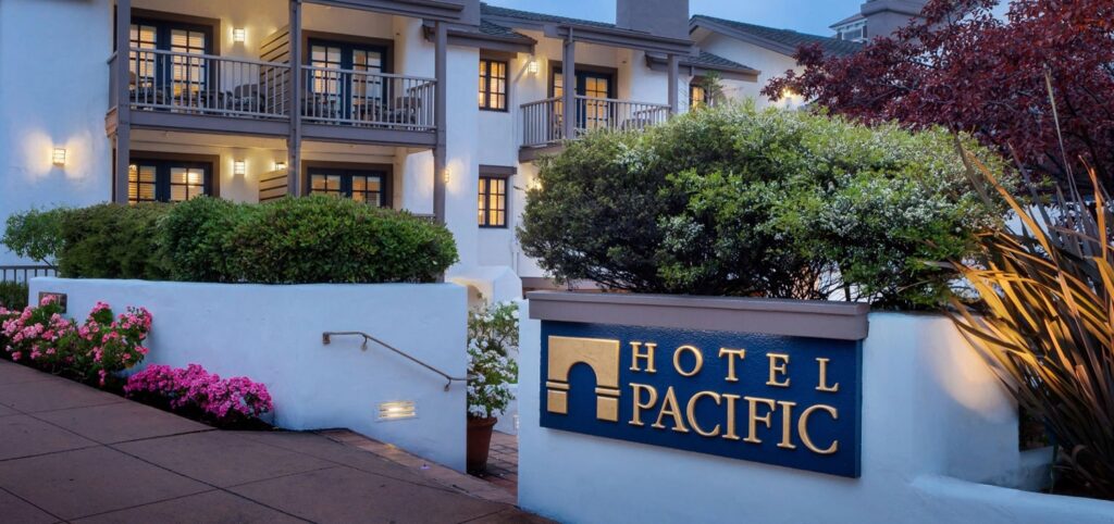 4-star best hotel in Monterey, CA
