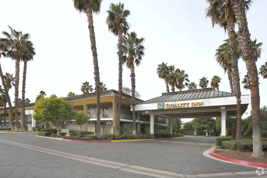2-star nice hotel in riverside, CA
