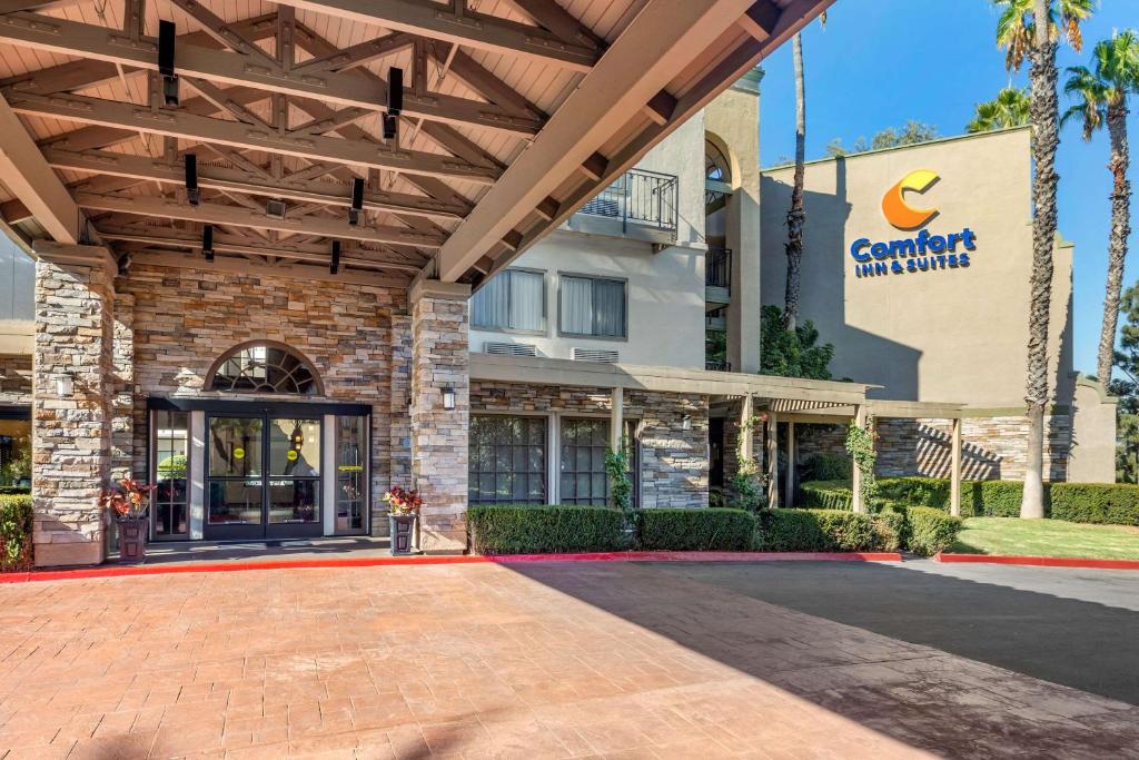 2-star Romantic hotel in Santa Ana, California