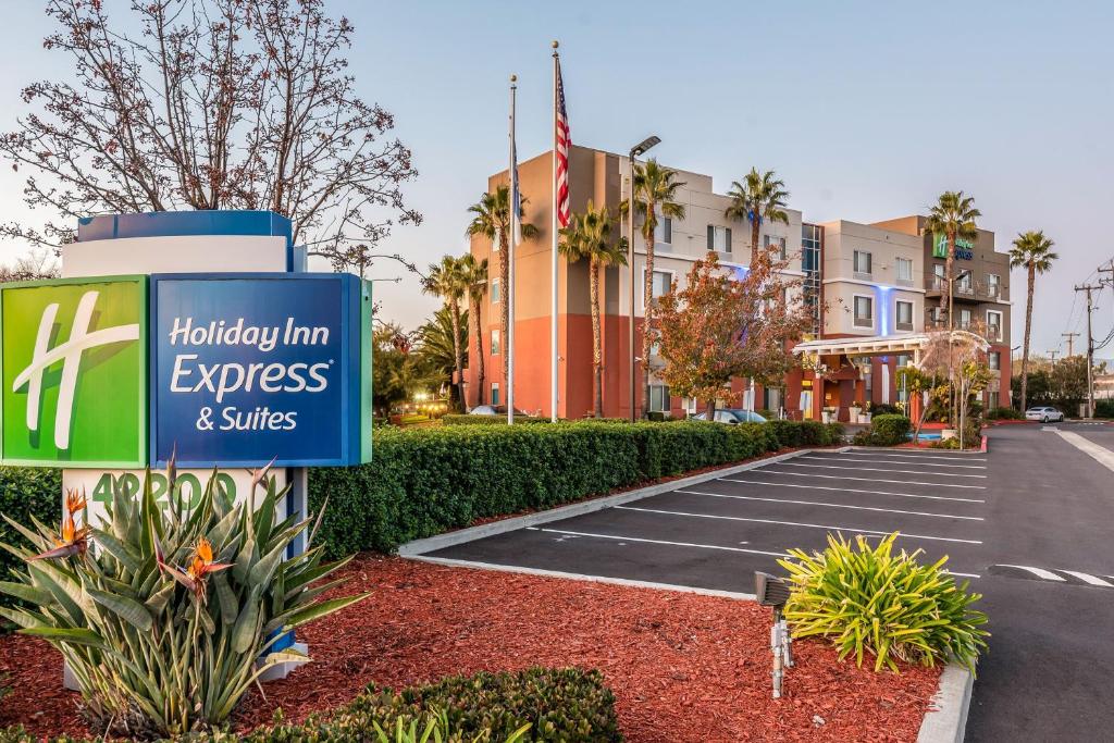 Holiday Inn Express Fremont Milpitas Central an IHG Hotel
