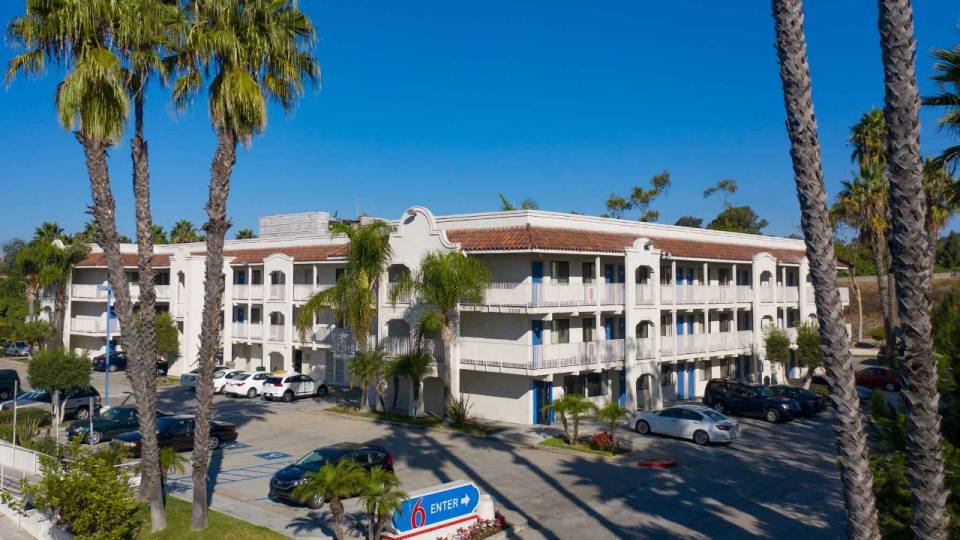 2-star Luxury hotel in Oceanside, California
