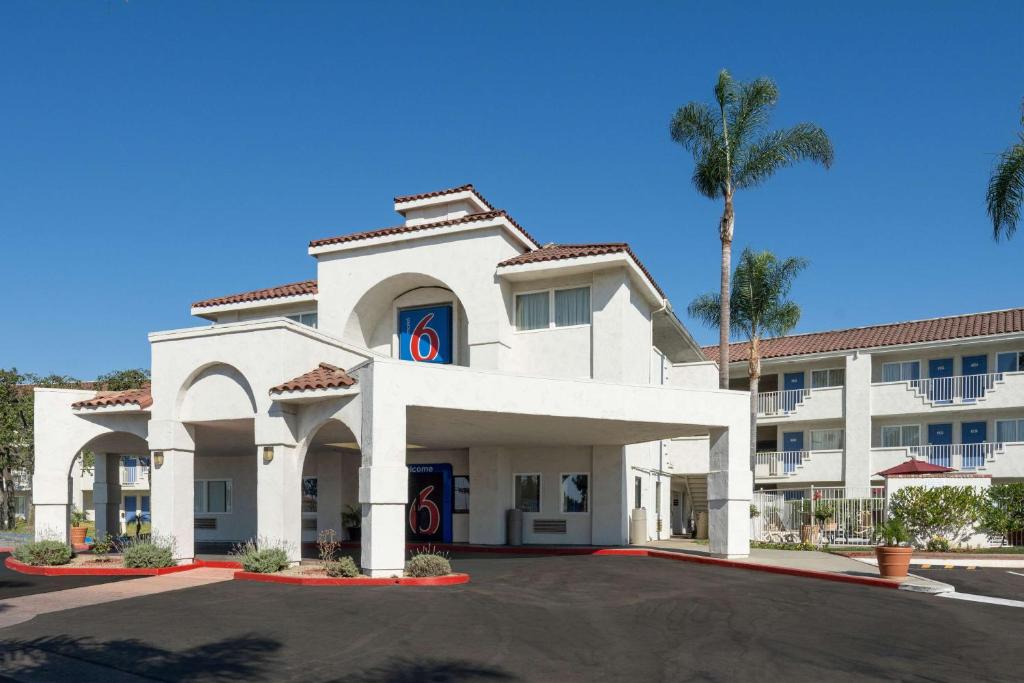 2-star great hotel in Ventura, California