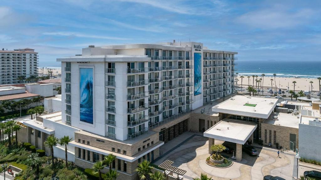 4-star Luxury hotel in Huntington Beach, California

