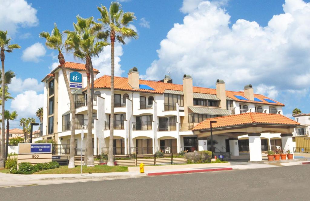 2-star superb hotel in Huntington Beach, California
