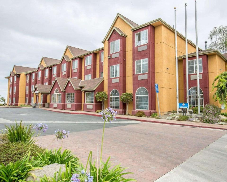 2-star great hotel in Salinas, 