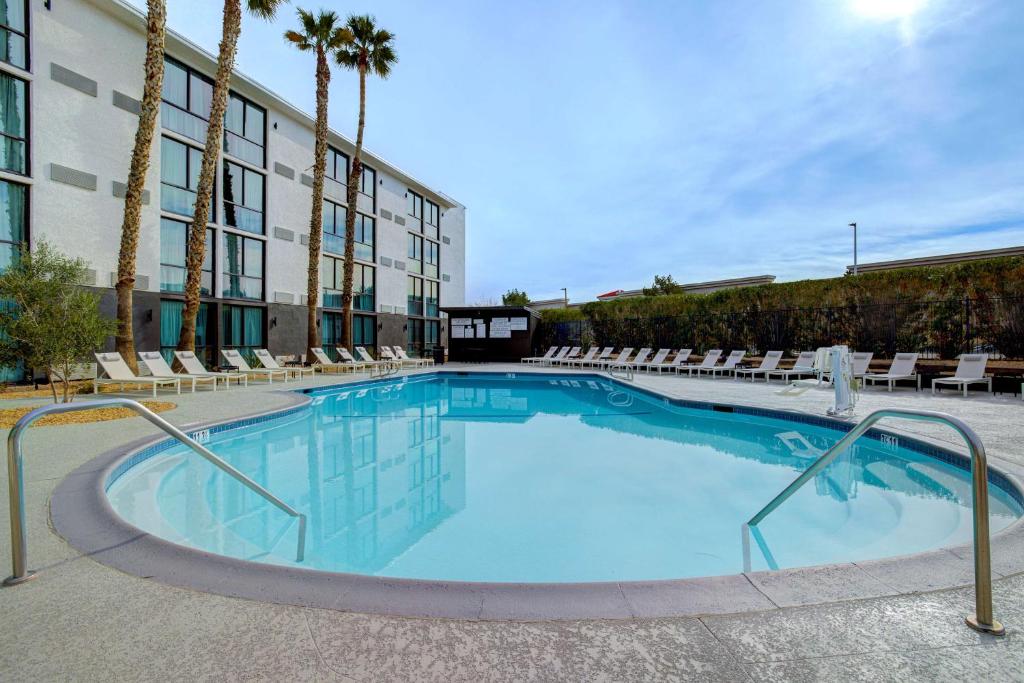 3-star Nice hotel in Palmdale, California