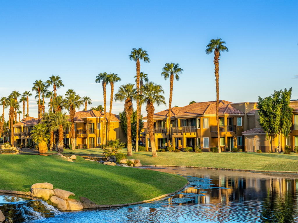 4-star exciting hotel in Palm Desert, California