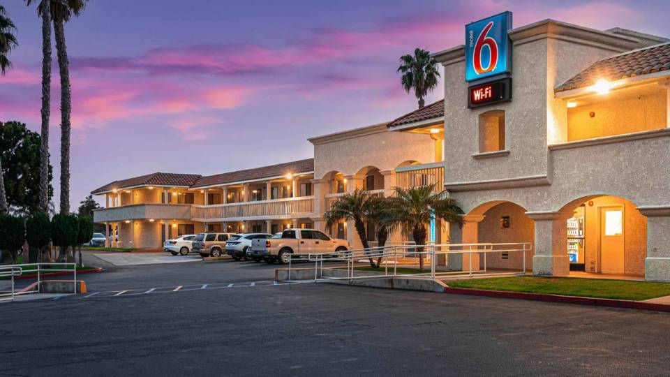 2-star nice hotel in Carlsbad, CA