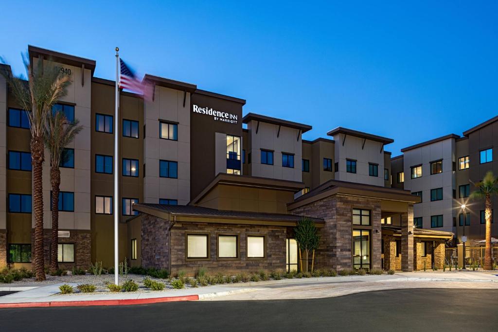 best 3-star hotel in Moreno Valley, CA
