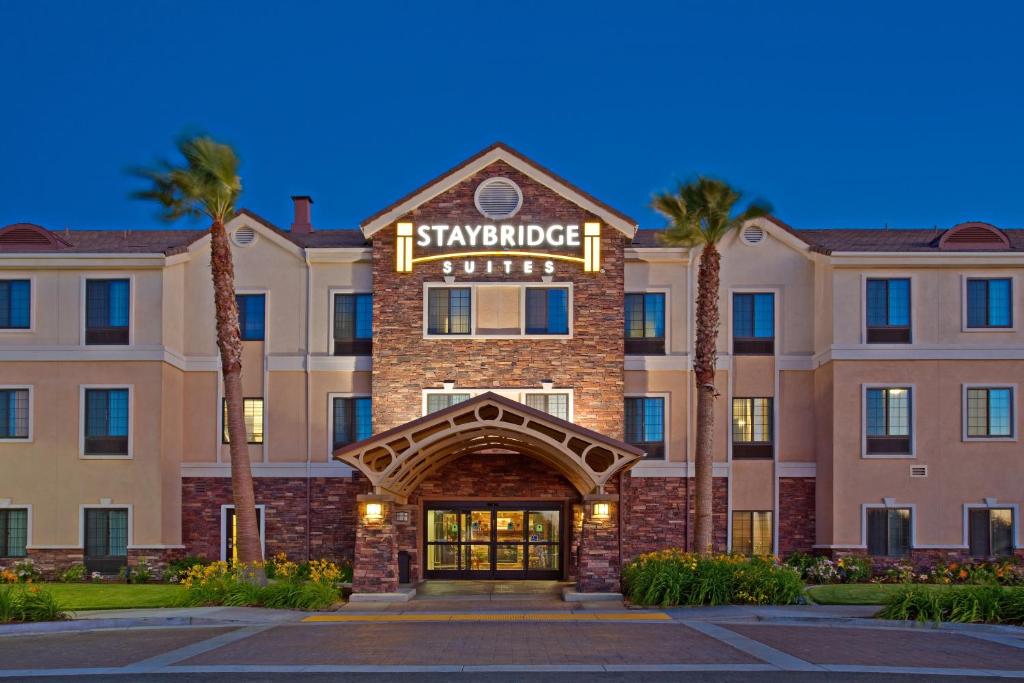 3-star great hotel in Palmdale, California
