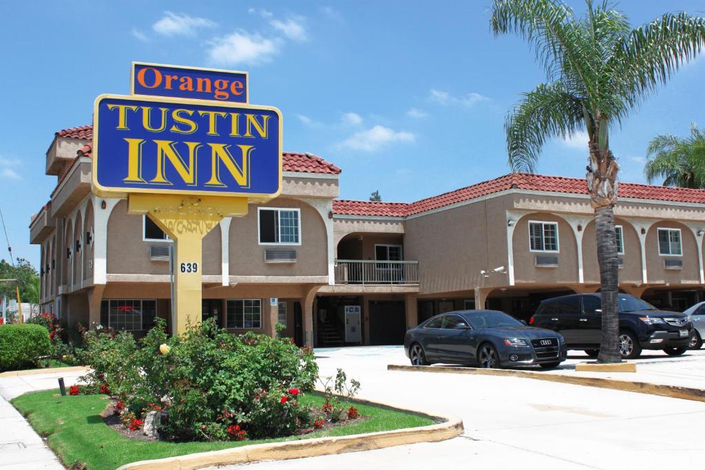 Best 2-star hotel in Orange, California