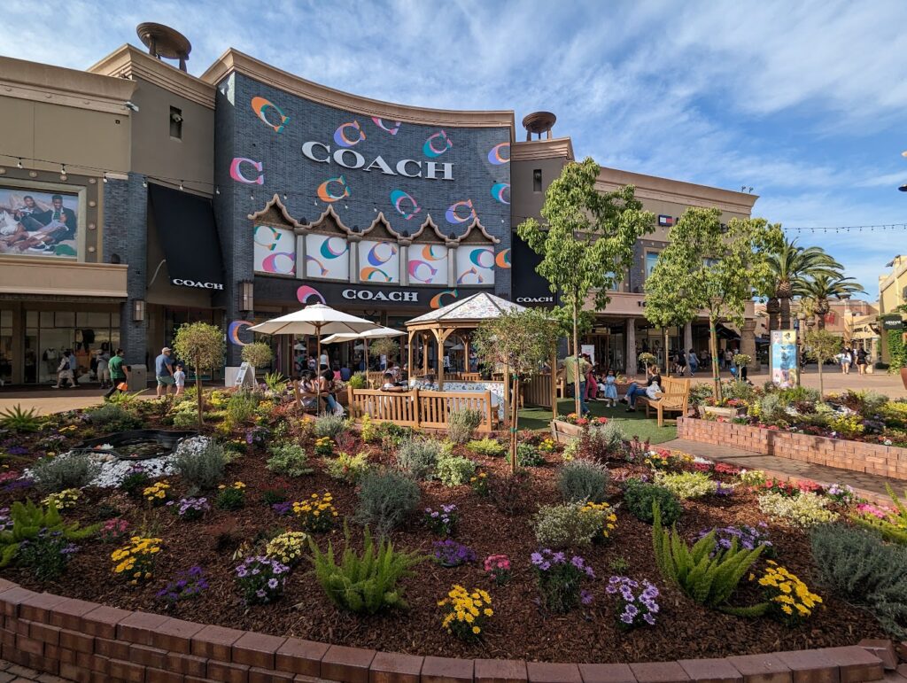 Outlet mall in Commerce, California

